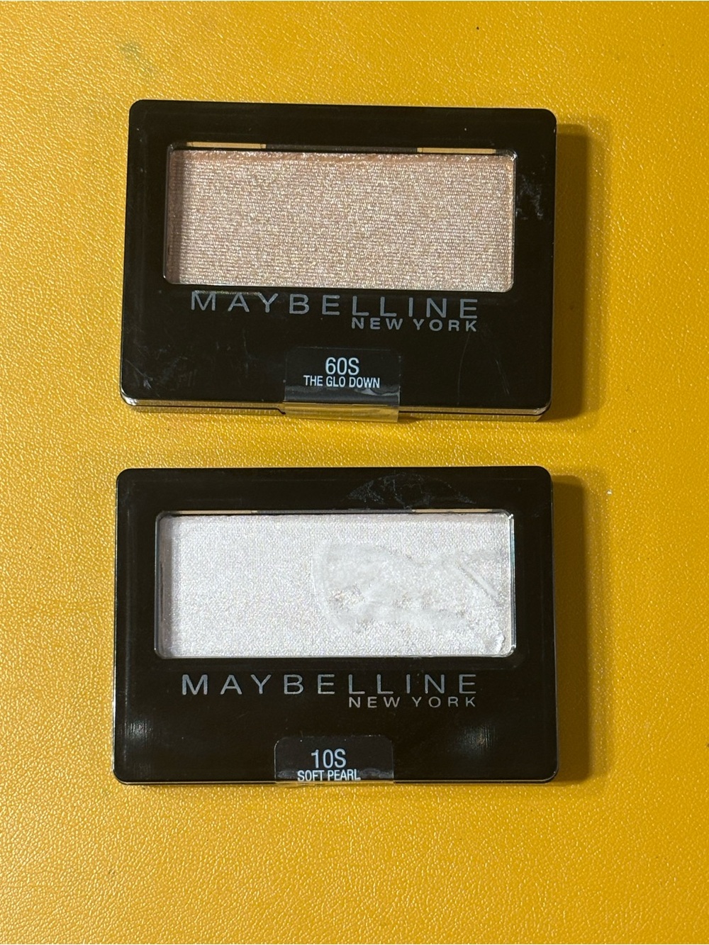 Set of 2 Maybelline Single Eyeshadows in Champagne Shimmer & Pearl White